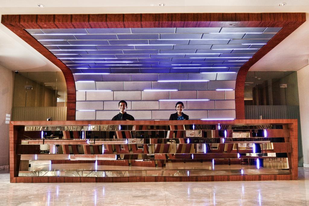 Grand Delta Hotel Medan Exterior foto